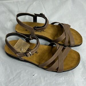 NAOT Brown Leather ankle Strap Sandals - EU-39 US-8.5-9  NIB